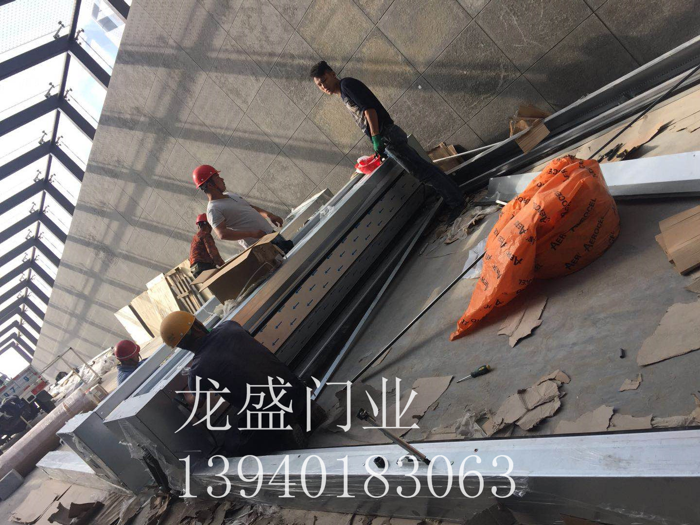 包頭渦輪硬質(zhì)快速門安裝方法