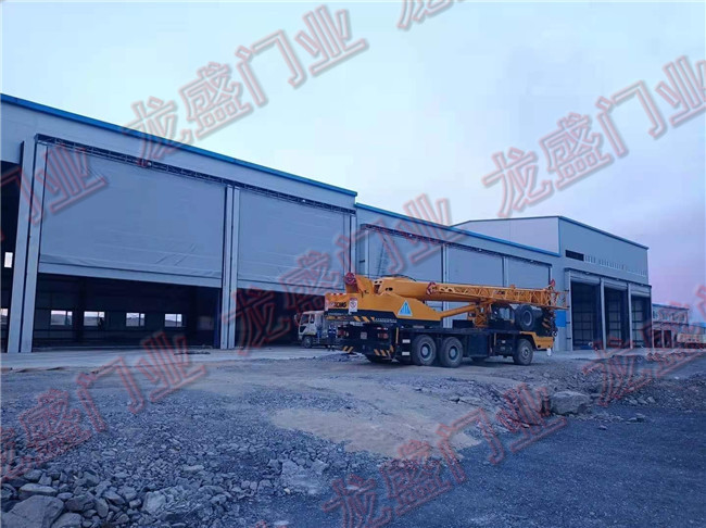 廠(chǎng)房快速門(mén)