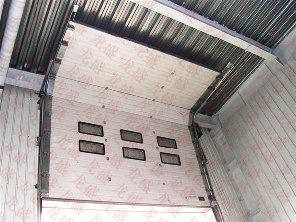 沈陽(yáng)廠房電動(dòng)提升門(mén)安裝